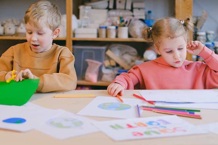 A scuola in anticipo, ma per per fare i compiti e divertirsi