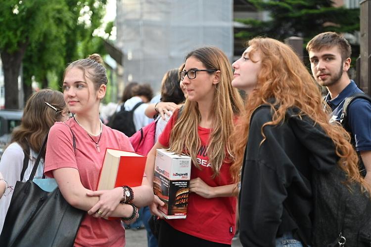 Studenti in crescita ma segnali di ‘crisi’  nel calo alle primarie
