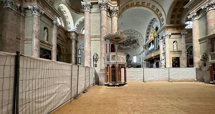 Duomo impacchettato, aperto il lungo cantiere