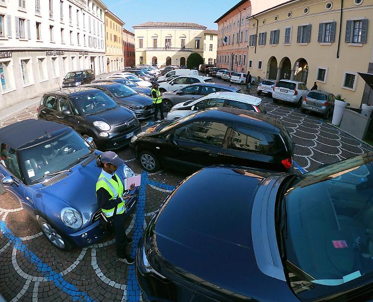 Visite mediche a domicilio: «La sosta la paghiamo di tasca nostra»