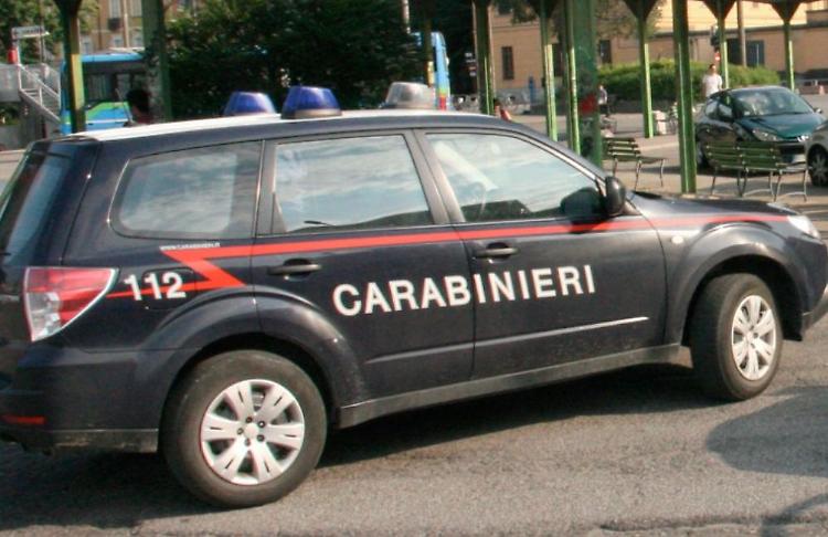 Beccato senza il biglietto del bus, scappa: fermato e denunciato dai carabinieri