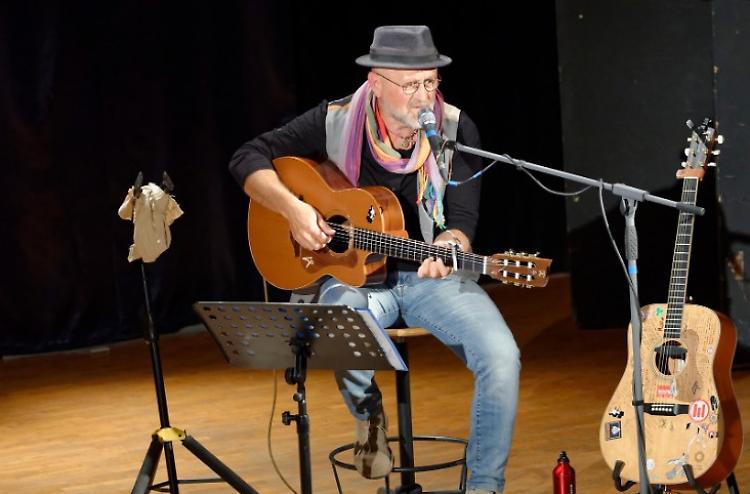 Bressanelli: «Il passaparola per viaggiare con le canzoni»