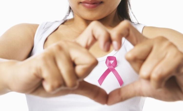 Tumore al seno, screening mammografico prenotabile direttamente dalle donne
