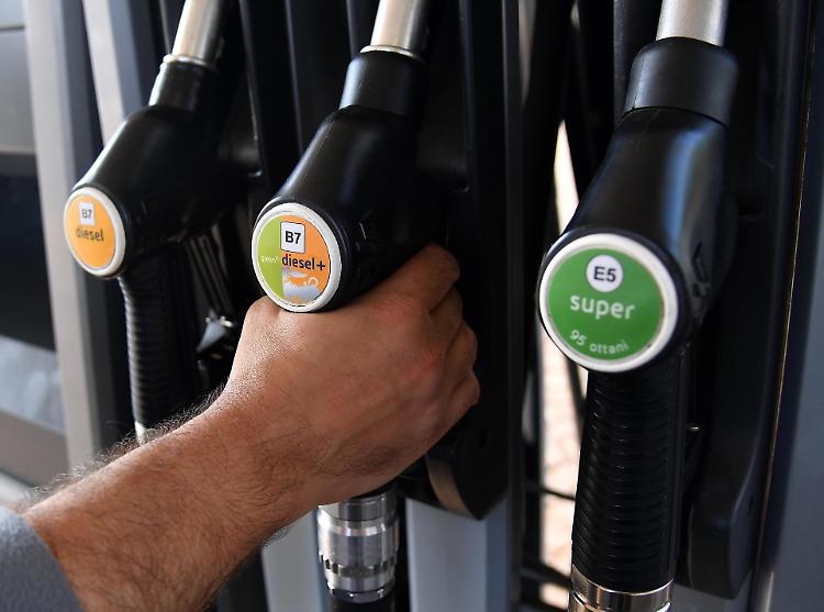 Carburanti alle stelle: la mappa del risparmio