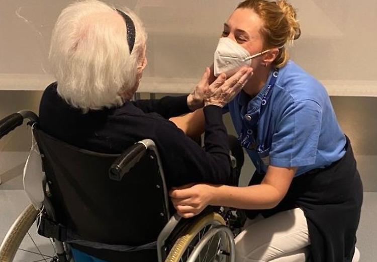 Sos personale nelle Rsa: troppi sanitari in fuga