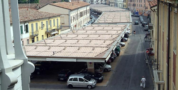 Ecomostro oppure totem? È scontro fra pesi massimi