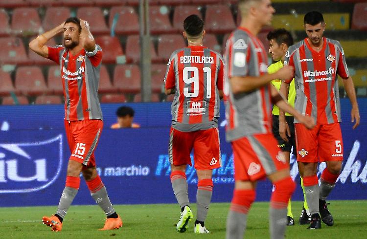 Cremonese-Bari: 0-1