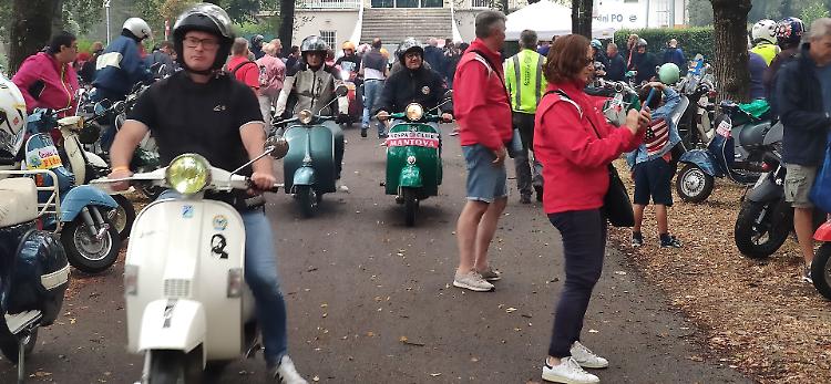 Quattrocase. Vesparaduno benefico in memoria di Federico Cuomo