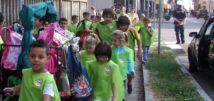 Il caso. Lo ‘storico’ piedibus a corto di volontari: in bilico