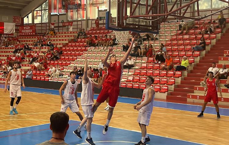 Prima vittoria per la Juvi contro Piacenza (77-83)