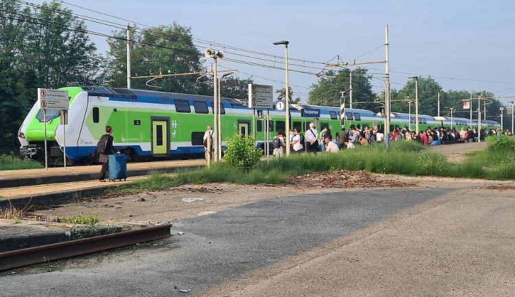 Guasto impianti a Codogno, linea ferroviaria per Milano in tilt