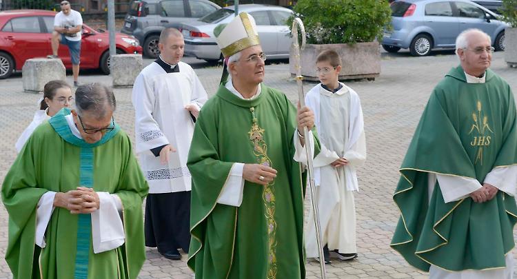 Cristo Re dà il benvenuto a don Giulio Brambilla