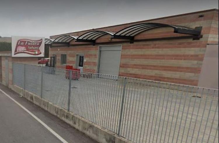 Ladri buongustai, è maxi furto: spariti 30mila euro in salumi