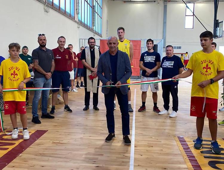 Sport: inaugurato il nuovo PalaCava  che diventa Juvi Center