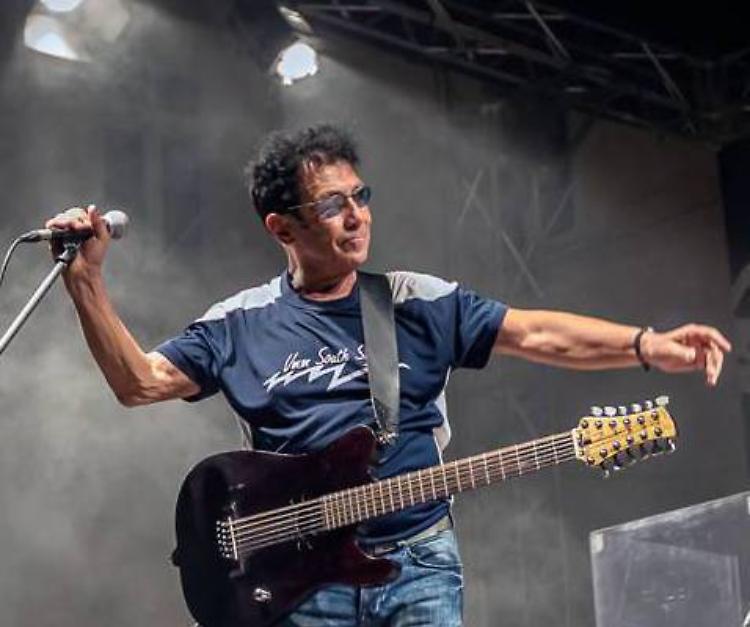 Bennato live al Ponchielli a favore di Airc 