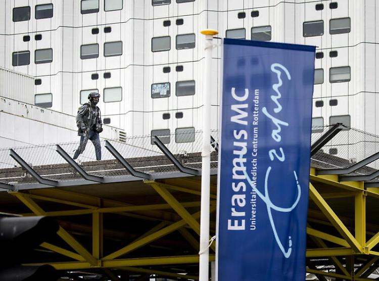 Sparatorie a Rotterdam, 'due persone uccise nell'ospedale' 