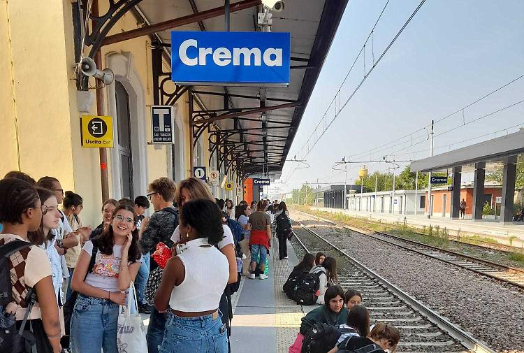 Treni, studenti come sardine sulle carrozze
