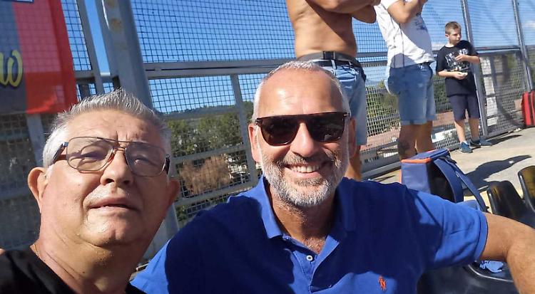 Si rivedono dopo 46 anni in una sala operatoria