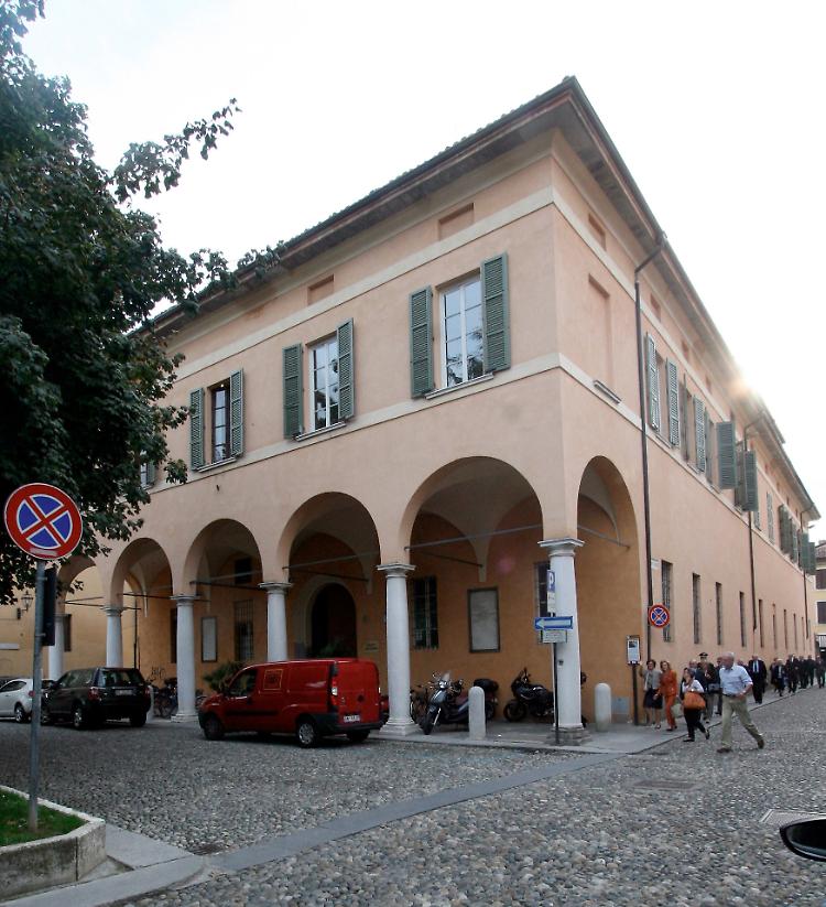 Stomia, nasce in città l'associazione a sostegno dei portatori del 'sacchetto'