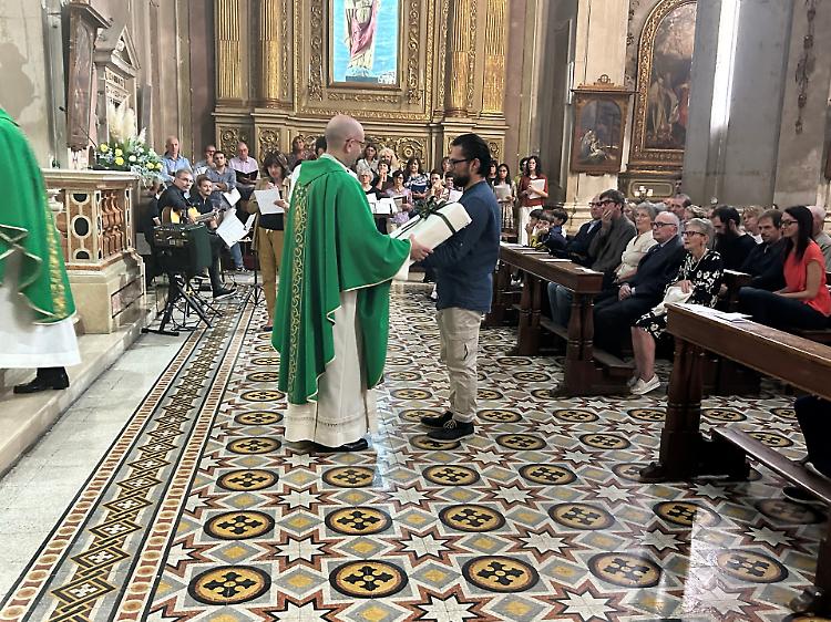 Grande festa per don Davide Schiavon: "Qui non ti sentirai mai solo"