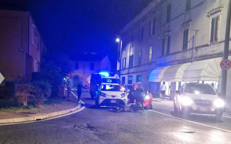 Scontro auto-scooter, 25enne in ospedale