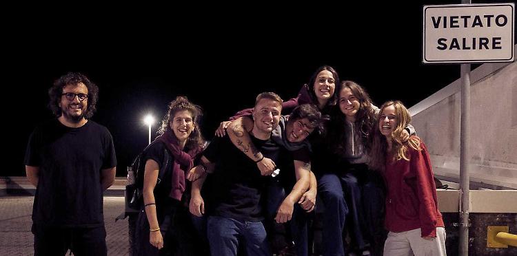 In cerca di un palco: «Un nuovo teatro per i giovani attori»