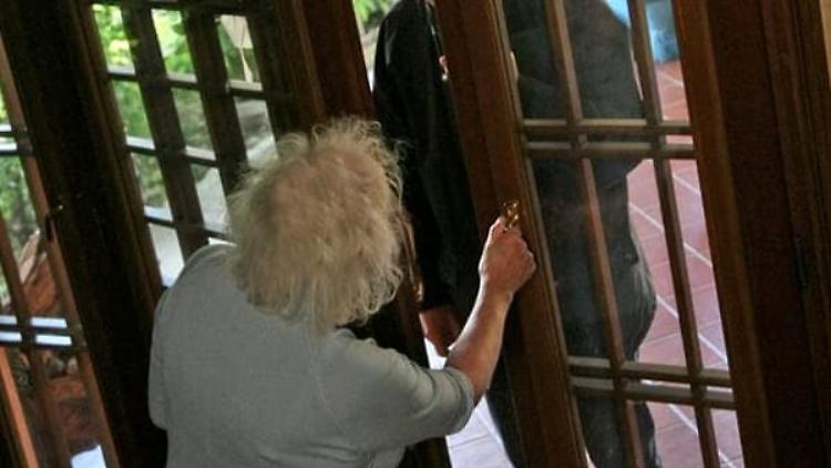 «Sua figlia ha avuto un incidente». Truffa del falso avvocato, 75enne consegna 500mila euro