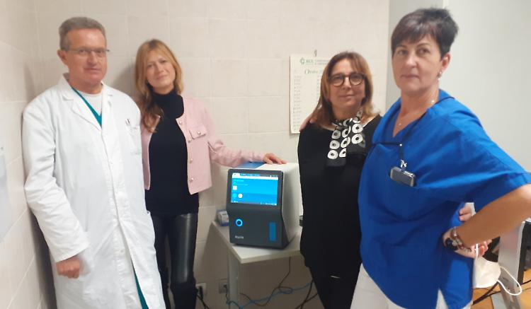 Misuratore dei valori del sangue e un emogas analizzatore per la Rsa Guerreschi