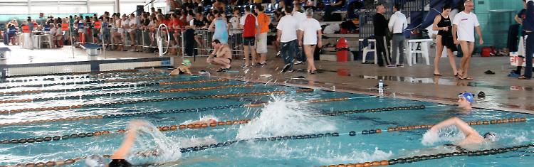 Piscina, le canottieri rilanciano: ora Forus apre, ma a metà