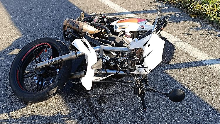 Scontro in moto contro un Suv, 15enne trasportato in ospedale con l'elisoccorso
