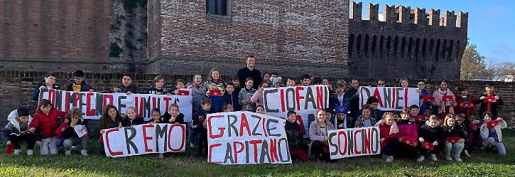 Alunni delle elementari a lezione dal bomber Daniel Ciofani