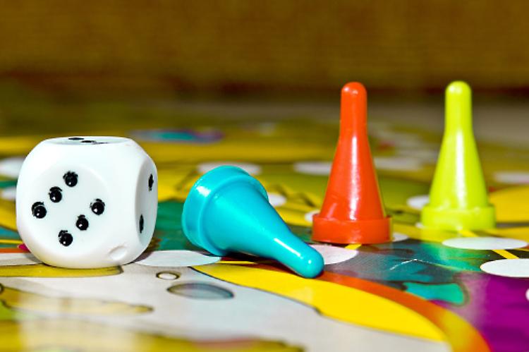 Un fiume di giochi da tavolo per bambini dai 6 ai 10 anni