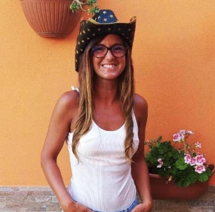 «Elisa aspetta una risposta»