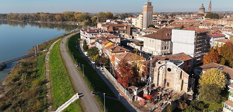 Chiesa di San Rocco dopo 15 anni finalmente senza ‘veli’