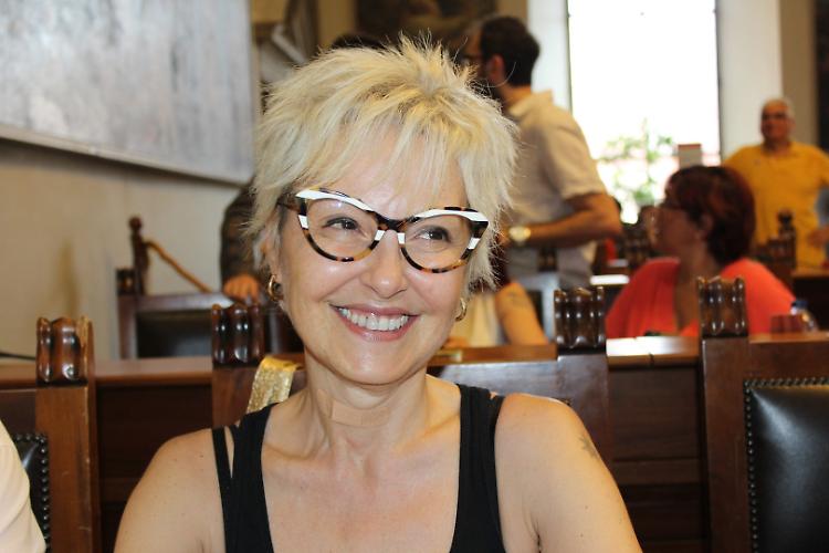 Consiglio comunale: si dimette Livia Bencivenga, le subentra Simona Frassi