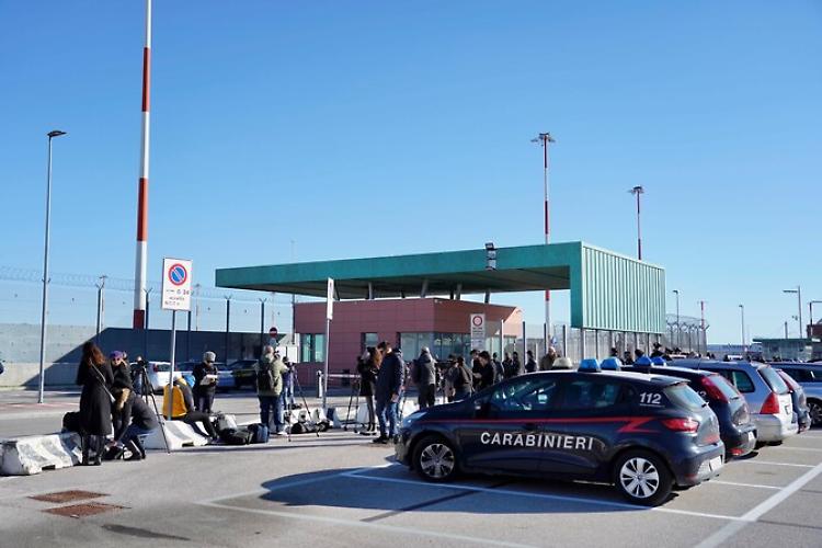 Omicidio Cecchettin, l'aereo con Filippo Turetta atterrato a Venezia 
