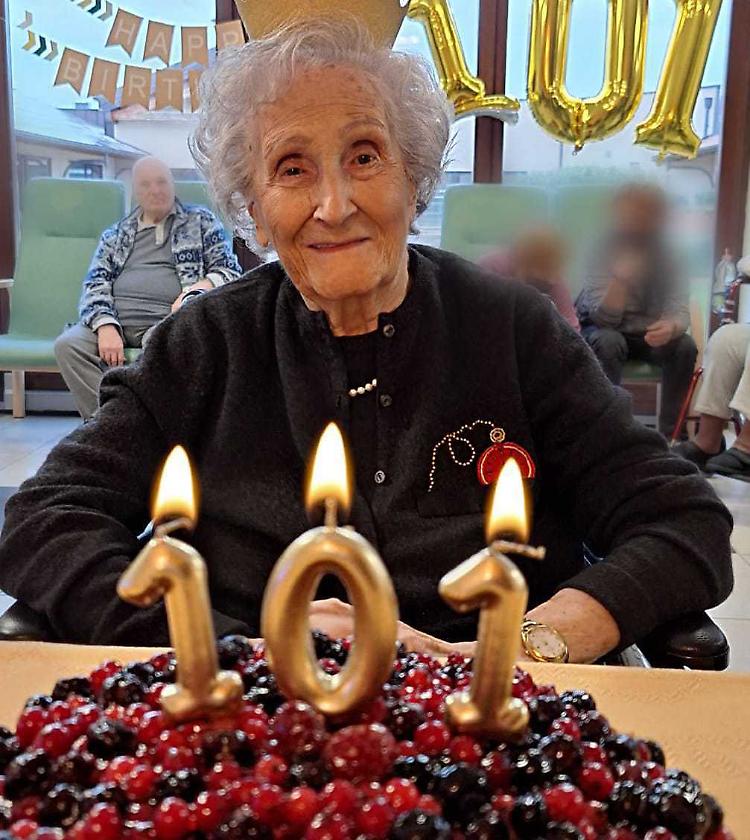Per la signora Luciana 101 anni di ricordi:  «In estate sono caduta, ma cammino ancora»