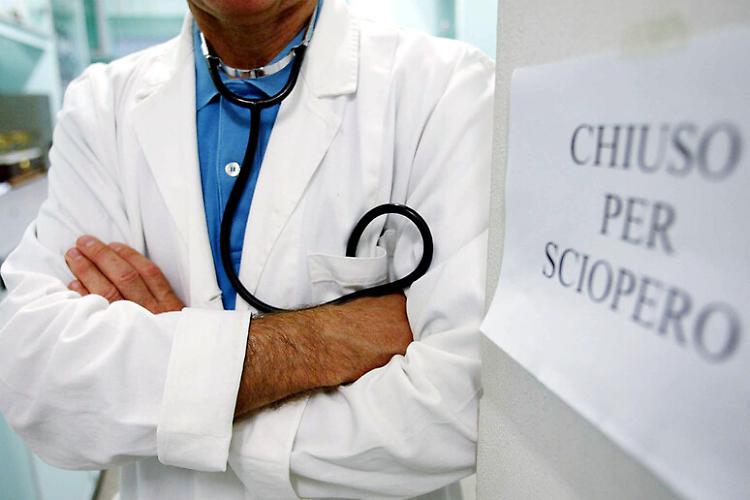 Sciopero dei medici contro le politiche del Governo