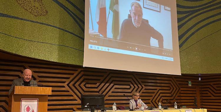 Disturbi alimentari duplicati negli ultimi 4 anni, insorgenza sempre più precoce