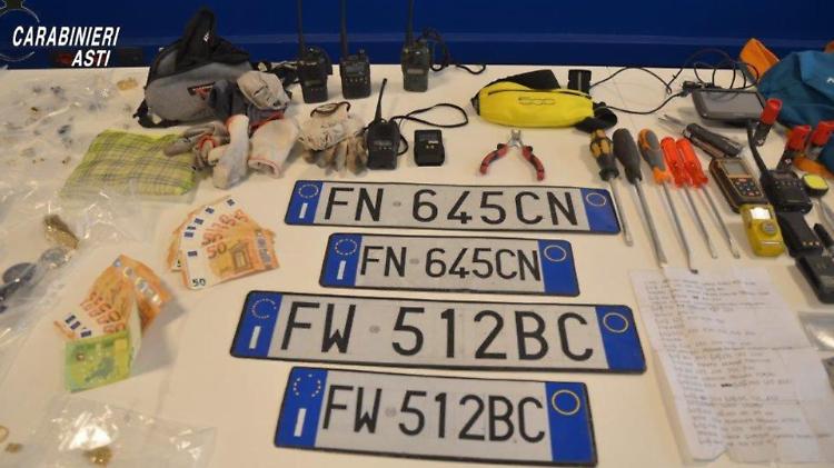 Furti in casa, l'Arma cattura la gang in Piemonte: tre arresti