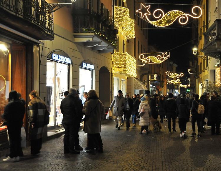Corsa ai regali : a Crema lo sconto si fa sul parcheggio