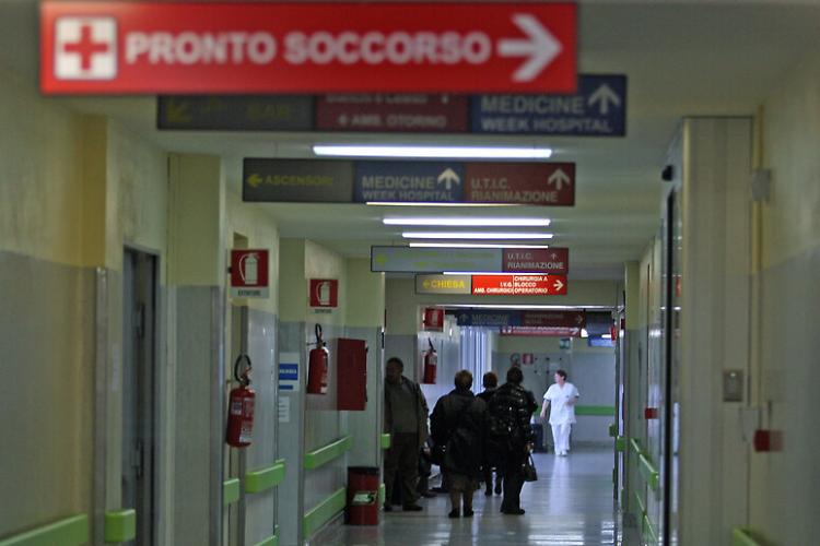 Colpito da un petardo esploso da un amico, grave un ragazzo 