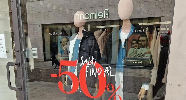 Saldi invernali: «Partenza senza il botto, colpa anche del maltempo»