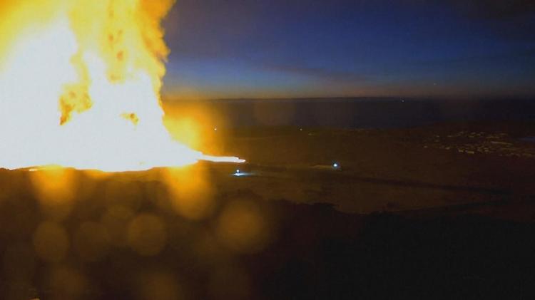 Eruzione in Islanda, il premier: "Lava vicino al centro abitato"