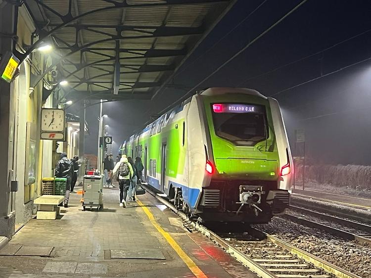 Vandalizzato il treno: solo tre carrozze agibili su cinque