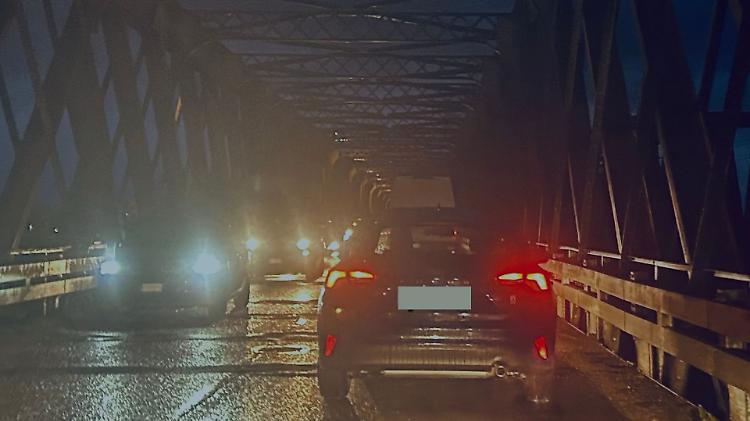 Ponte sul Po per tre giorni al buio, lampioni ko e rabbia
