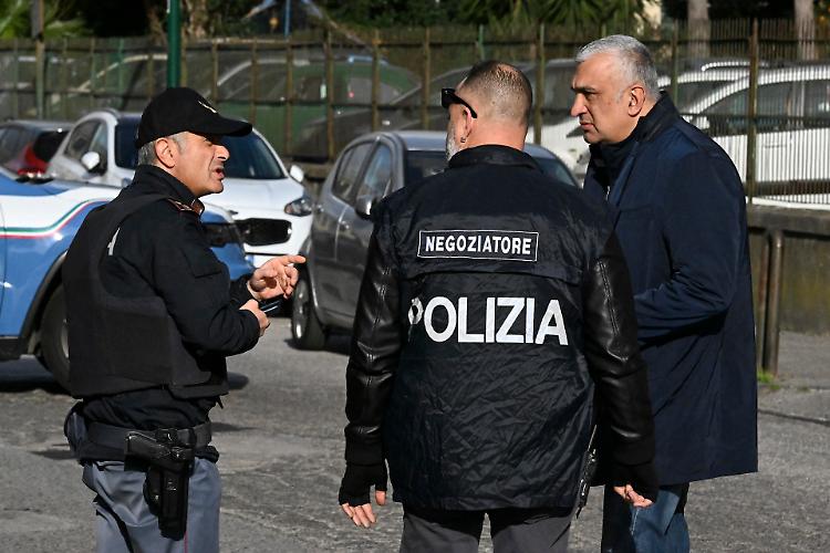 San Giovanni a Teduccio: La Tragedia Inaudita di Una Famiglia Sotto Assedio