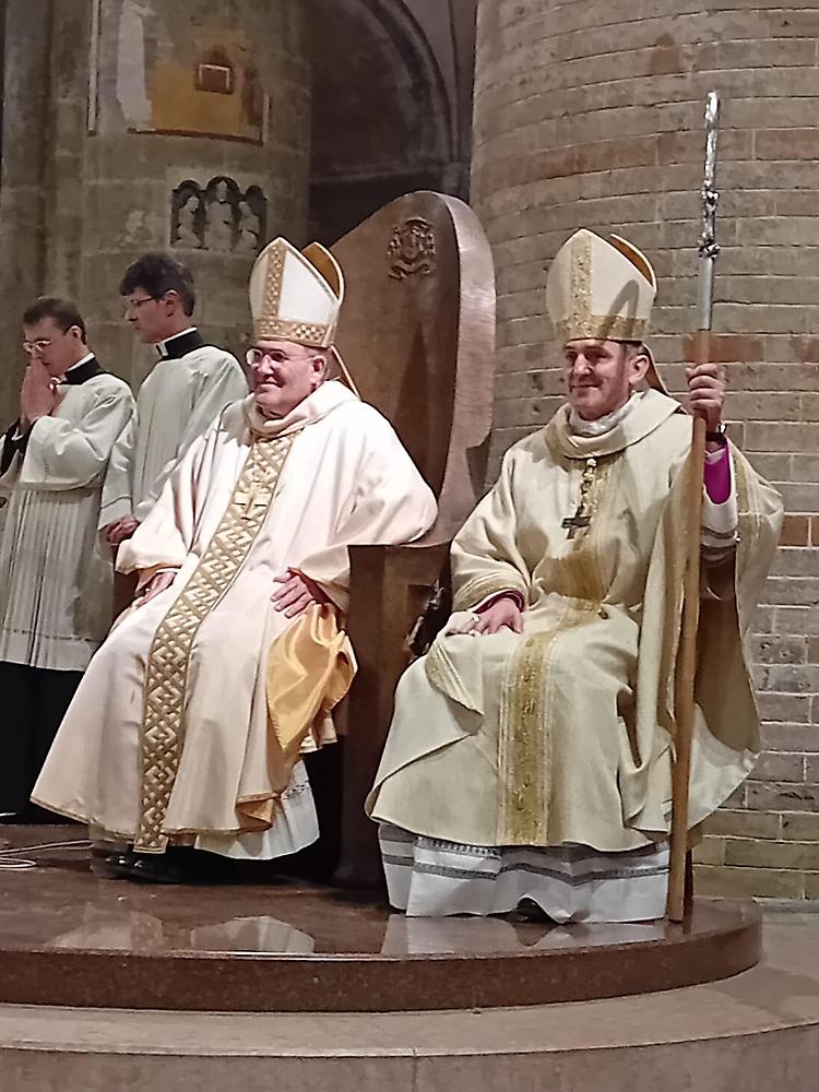 A destra monsignor Pagazzi