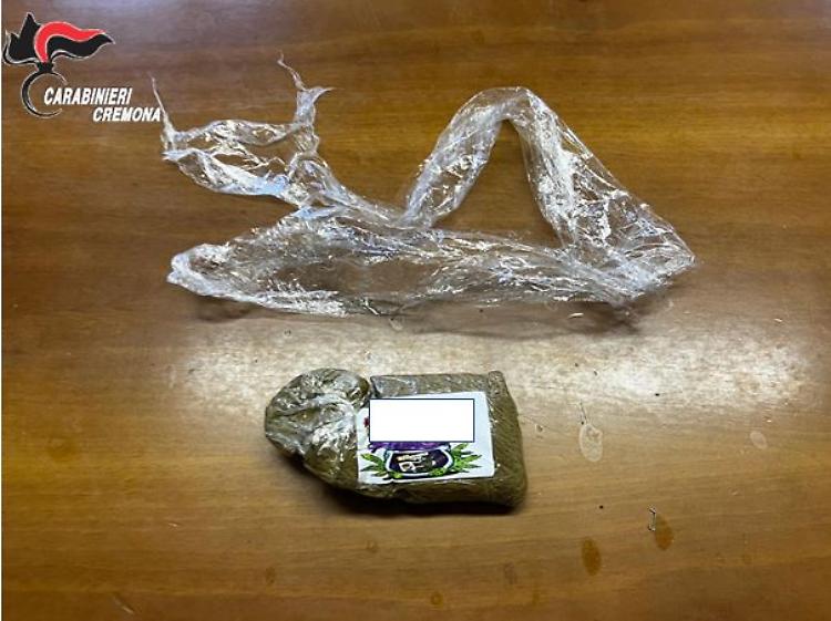 Contrasto alla droga, 19enne denunciato dai Carabinieri