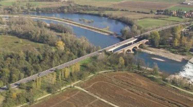 Ponte, fondi in ritardo: «50 giorni per una e-mail»